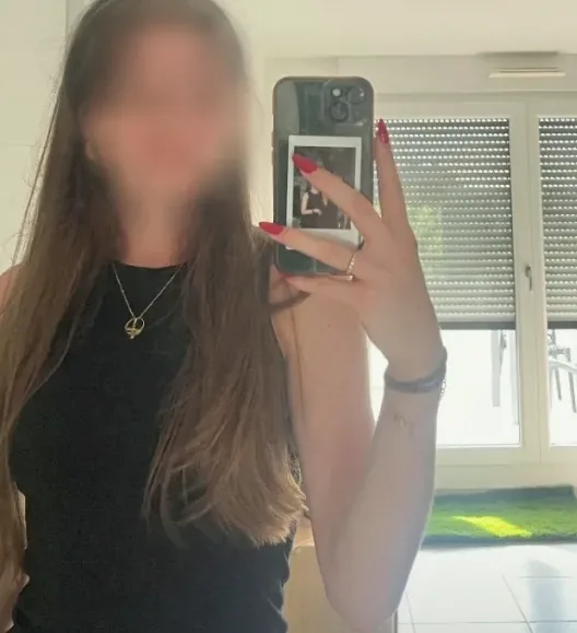Annika, 27