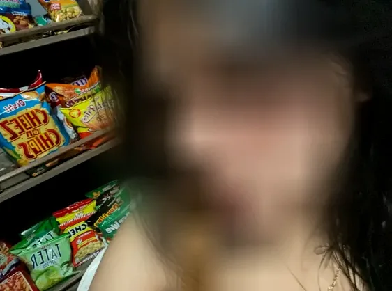 Antonia, 22