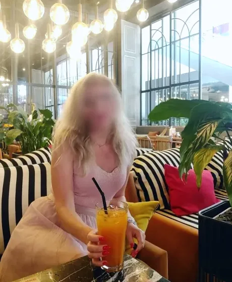 Helena, 38
