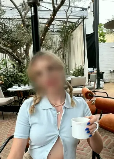 Miriam, 27