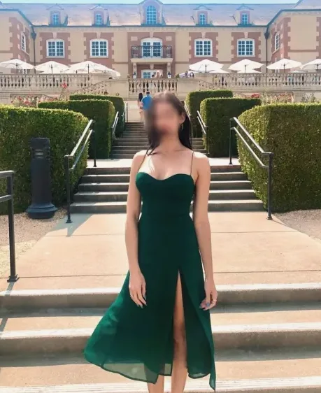 Nadine, 32