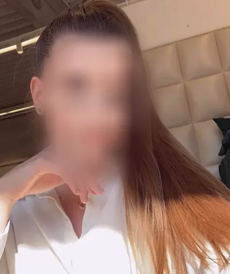 Rebecca, 28